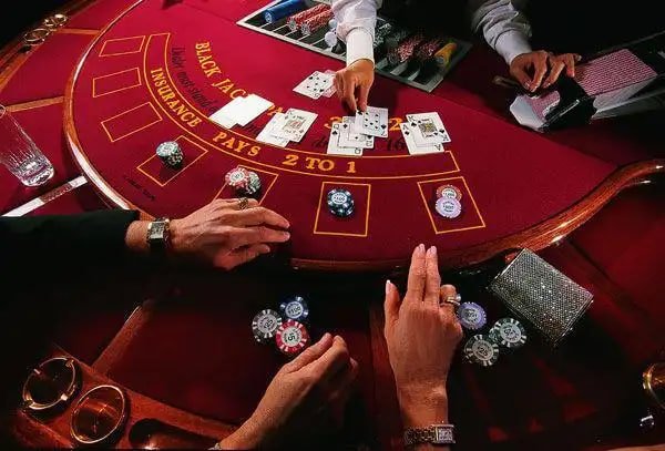 ta75 app ဒေါင်းလုဒ်ပြီး Live Casino ဘောလုံး ငါးပစ်ဂိမ်း ကစားနေသူ